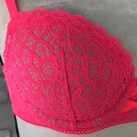 VS dream Angels lined Demi bra size 32C - Picture 3 of 10